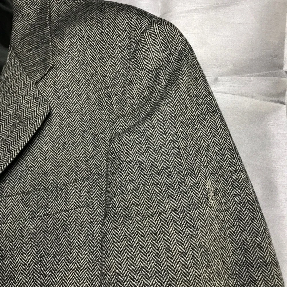 Evan Picone Belk Mens Grey Herringbone 100% Pure Wool 2 Button Blazer Sport Coat
